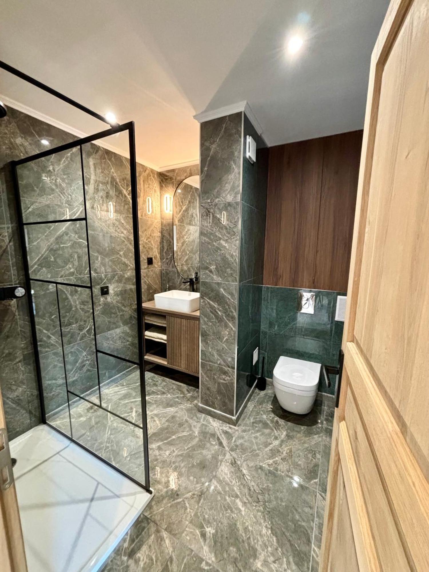 5*, Vue Et Acces Cavalaire-sur-Mer