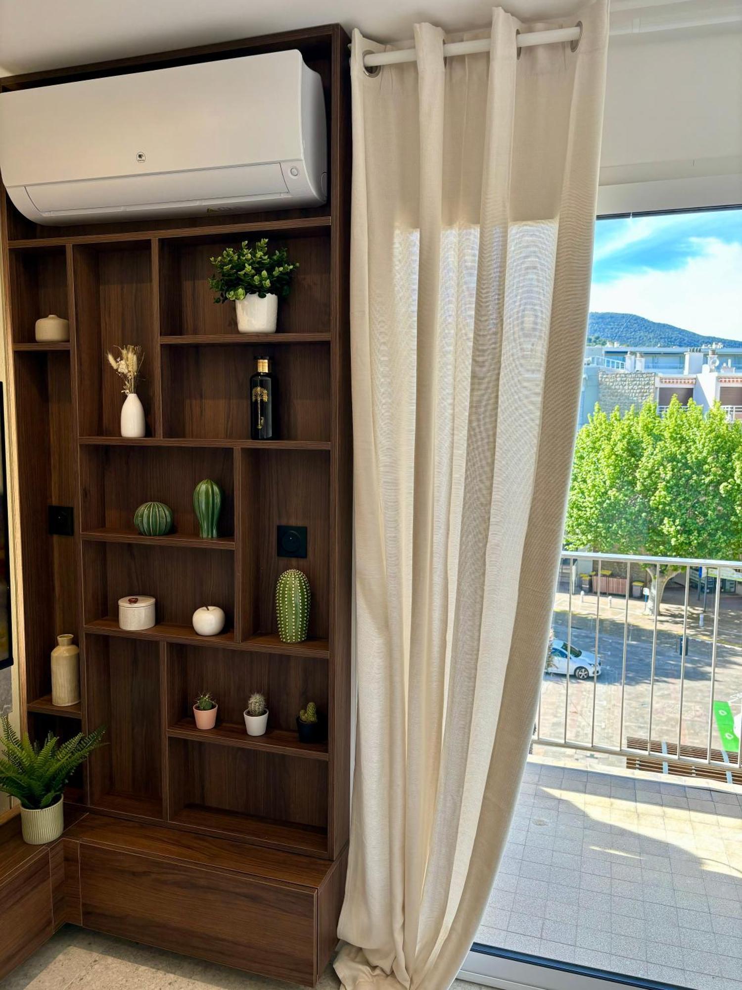 5*, Vue Et Acces * Cavalaire-sur-Mer